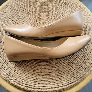 MOVING SALE! Warm tan nude almond toe low wedge toe flats by CL Laundry